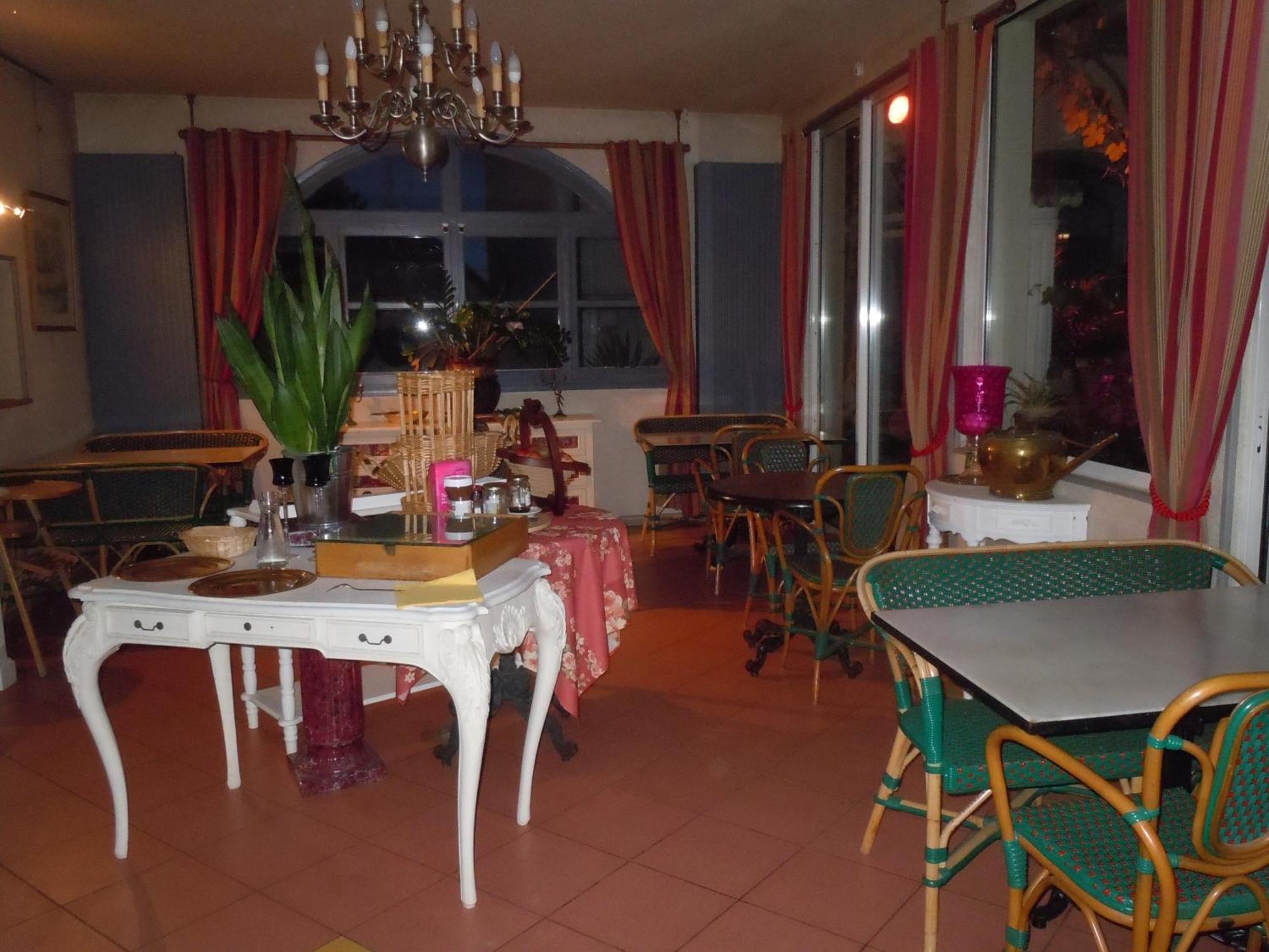 Hotel La Croix Blanche Montrichard Esterno foto