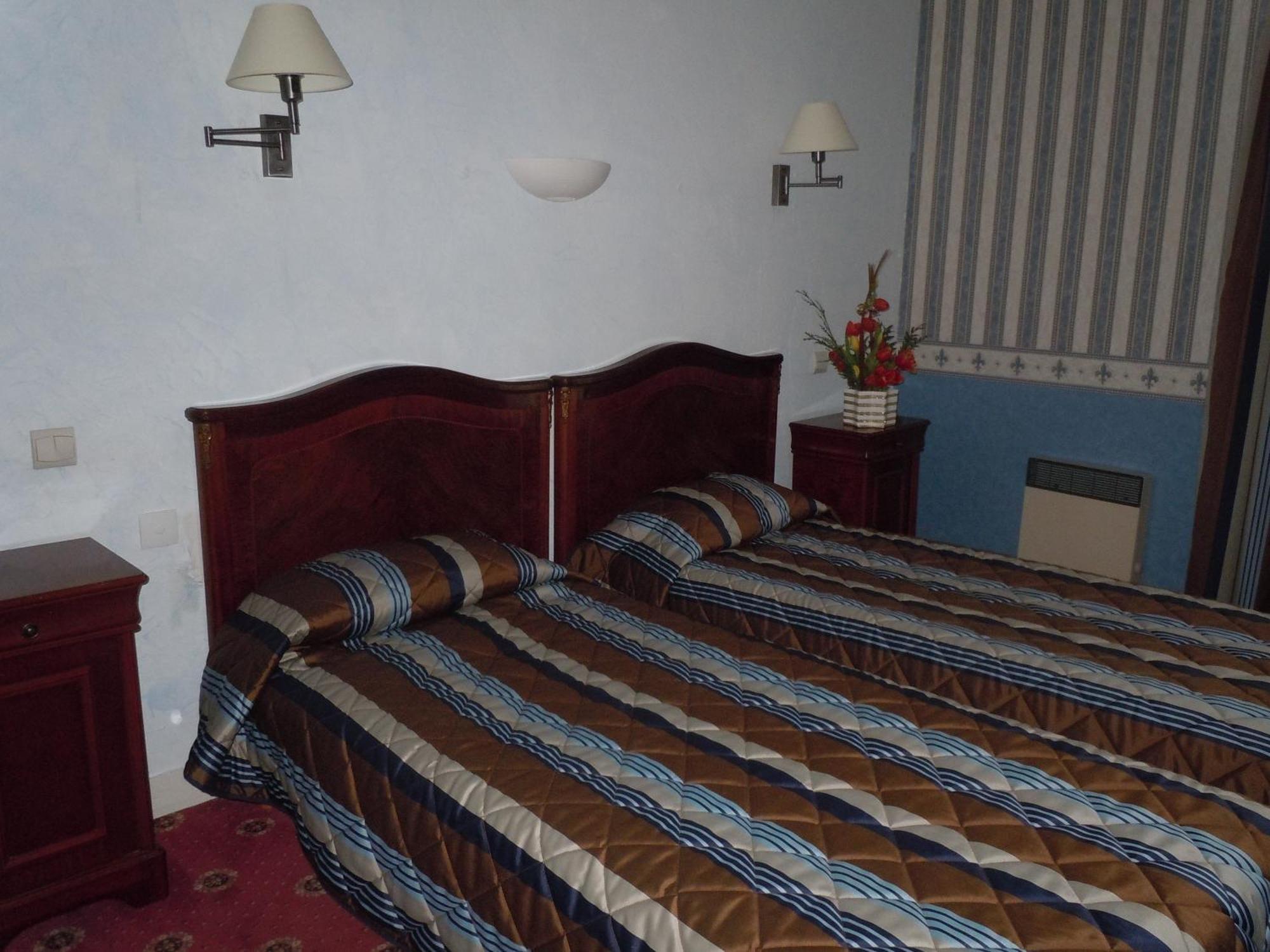 Hotel La Croix Blanche Montrichard Esterno foto